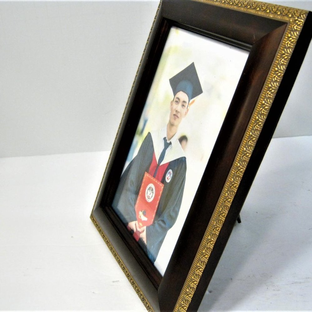 𝅺Cherry Wood Gold Embossed Photo Frame picture holder for 5x7 photo- New - Picture 2 of 5